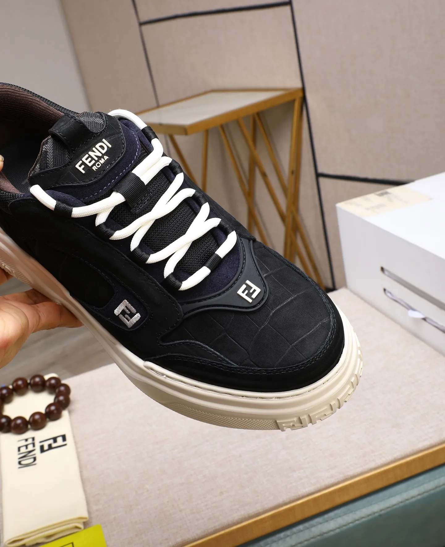 Men's shoes 💰820 [FENDI] Fendi - High-end quality original casual sports shoes - Upper: Nappa calfskin, pebbled calfskin, tongue and heel; injection molded brand logo plastic module - Lining: brand canvas - Outsole: ultra-light TPR foam·rubber; molded outsole -Super high quality control·Fine workmanship: highlighted (high-end·luxury·grade) -Size :39-44 (38, 45, can be customized)